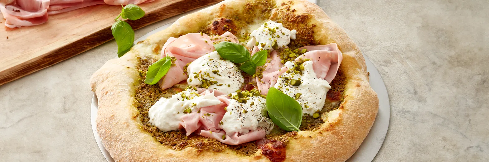 M Essens 1 2024 Side 22 Pizza Mortadella 1568X520px