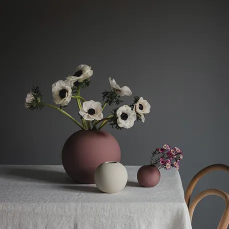 M 7350057805817 HI02801 Cooee Ball Vase 8Cm