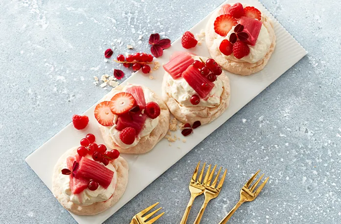 M Essens 1 2023 S 23 5705140734895 1052402 RC Serveringsbraet Hvid Elements 700X460px