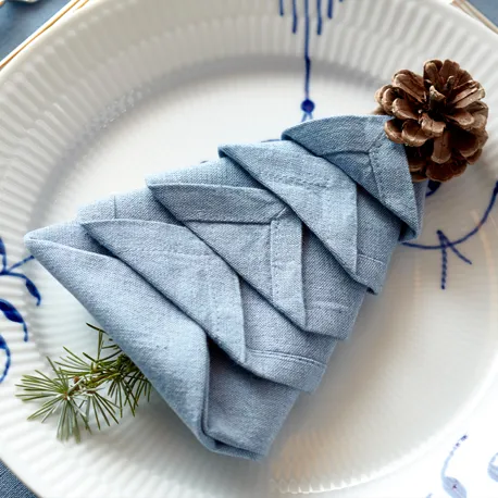 M Essens 3 2022 Side 6 Romantisk 800X800px