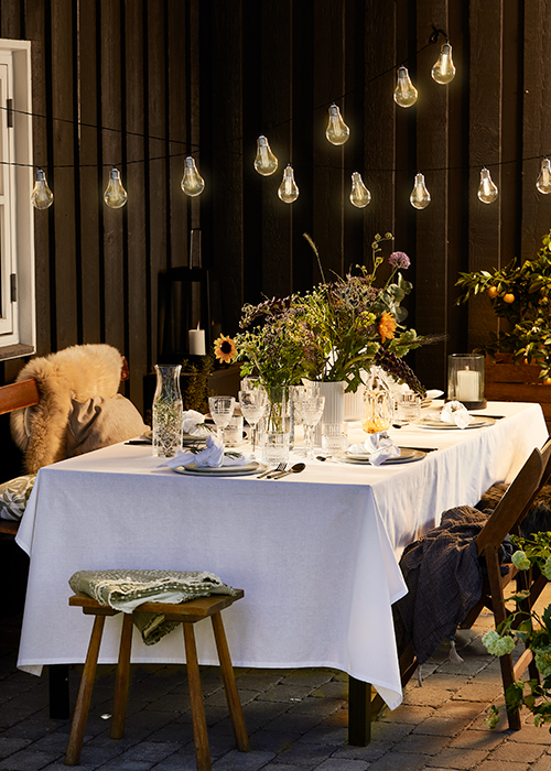 Lanterne Og Bord 500X700px