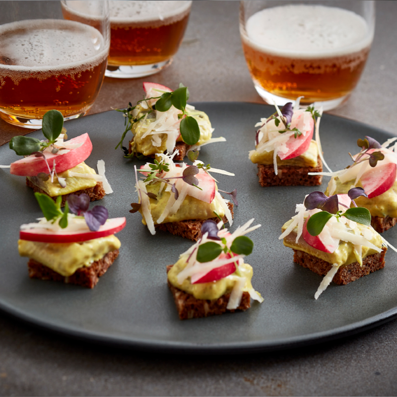 M Essens 3 2022 Side 28 Smushi 800X800px