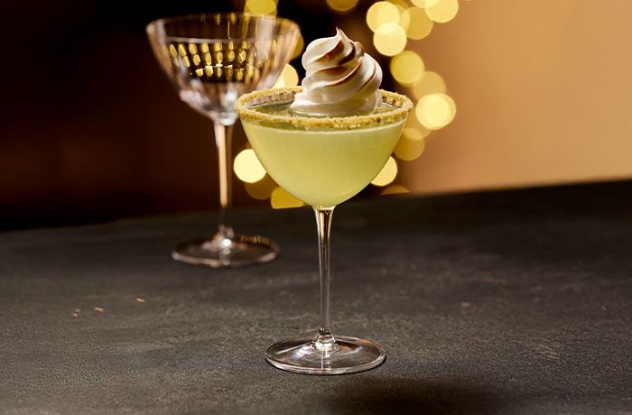 KK ESSENS Jul 26 Lemon Merengue Martini 700X460Px