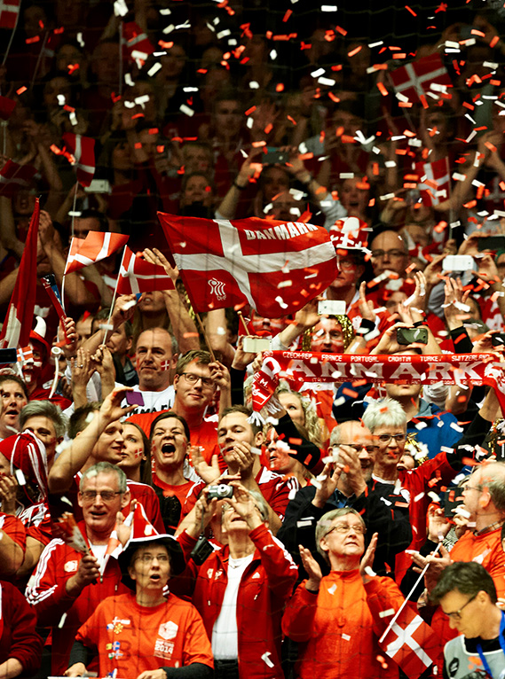 Danskhaandbold Fans1 Vertikal 569X766