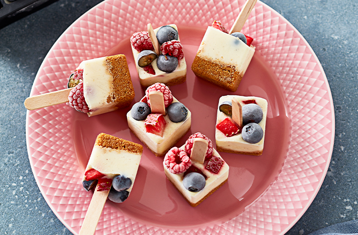 M Essens 1 2023 S 32 Cheesecake Bites 700X460px