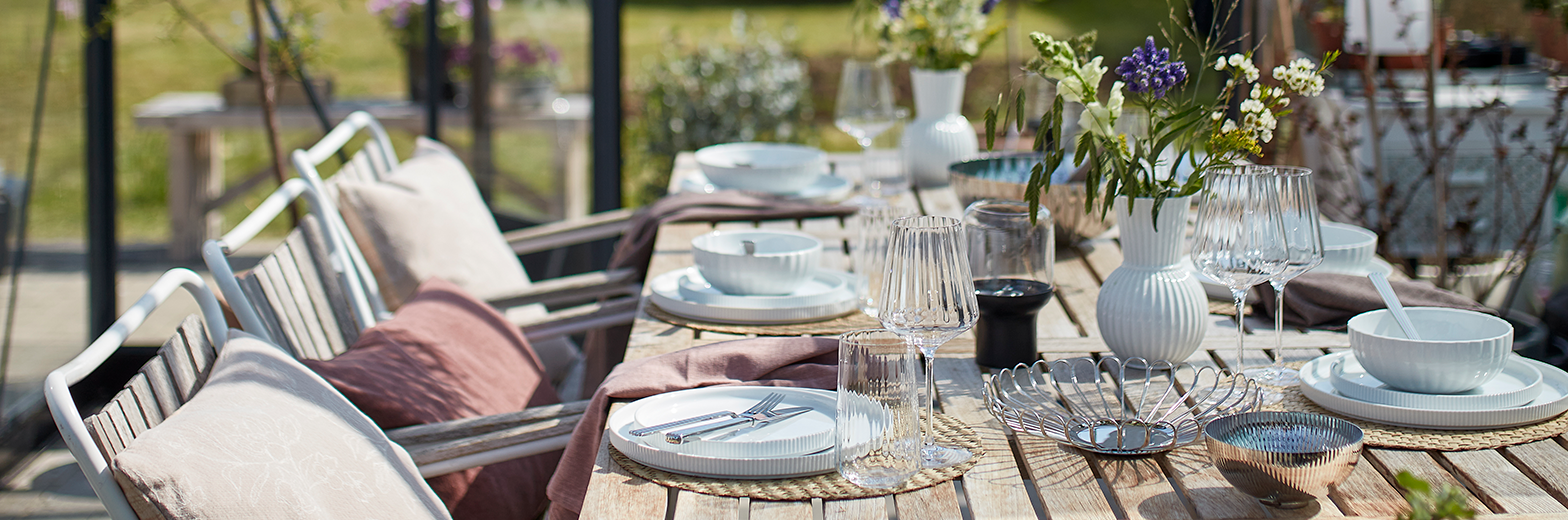 Social Dining 1568X520px