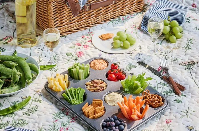 M Essens1 2026 Picnic S32 700X460px