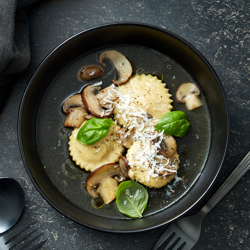 Opskrift: Ravioli med ricotta og svampe | Kop & Kande