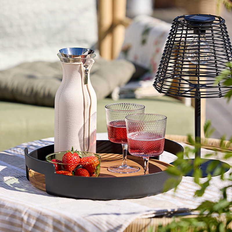 M Essens1 2025 Side19 Eva Trio 800X800px