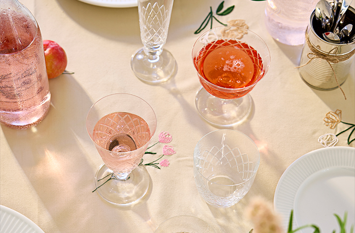 M Essens1 2025 Side11 700X460px