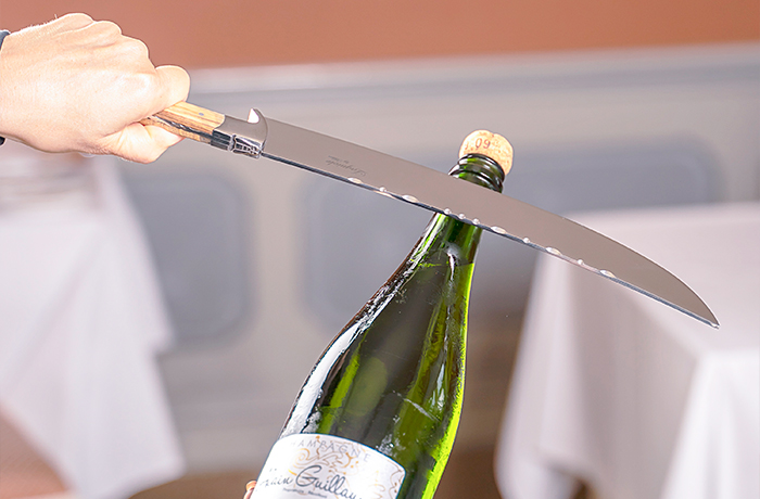 M 5712087100720 LGCPO001 Laguiole By Haws Champagnesabel 27 Cm 700X460px