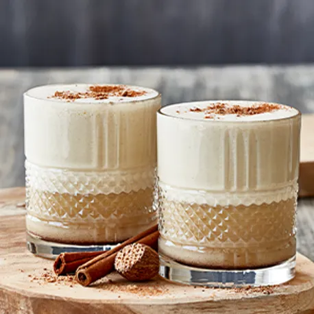 Essens3 Opskrift 298X298 Hoejtider Cocktails Aeggepunch