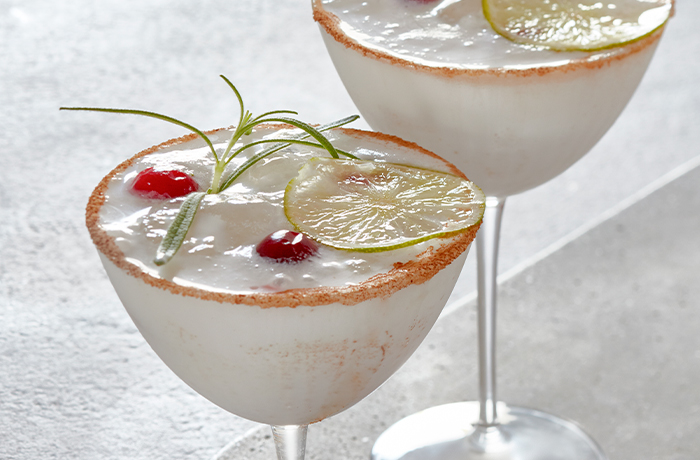 M Essens 3 2022 Side 35 Hvid Margarita 700X460px