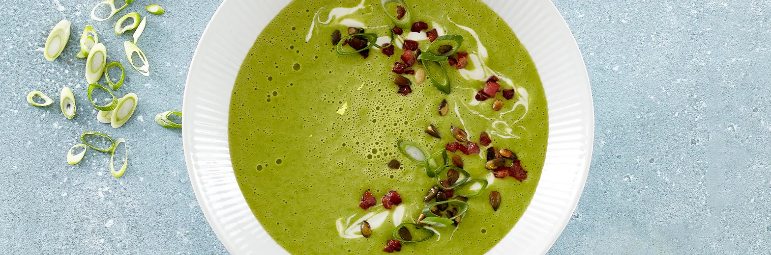 M Essens 1 2023 S 14 5705140711162 1016940 RC Hvid Riflet Dyb Tallerken 24 Cm 1568X520px