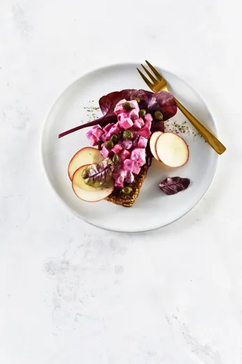 M Essens 3 2021 Side 13 Sildesalat M Roedbede