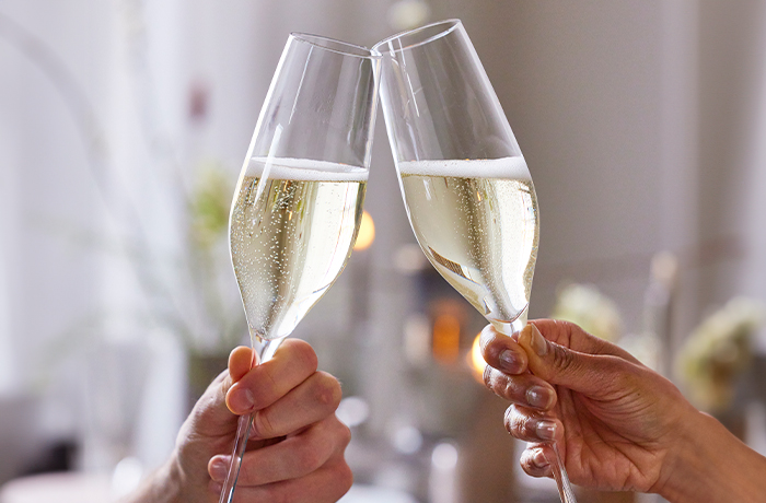 M 5703779013404 4303335 Holmegaard Cabernet Champagneglas 700X460px