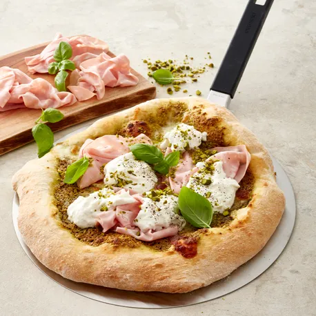 M Essens 1 2024 Side 22 Pizza Mortadella 800X800px