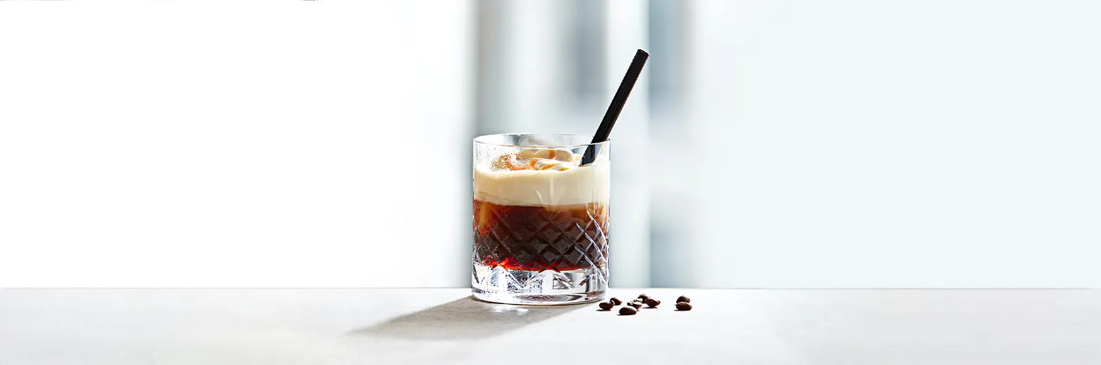 KK ESSENS 1 Iskolde Varme Drikke Saltkaramle Kaffe Top Banner 1568X520px (1)