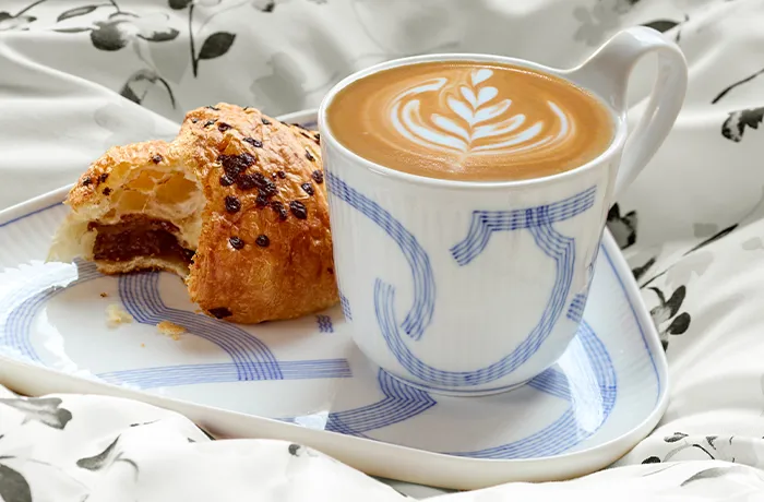 M Essens1 2025 Side 5 Croissant 2 700X460px