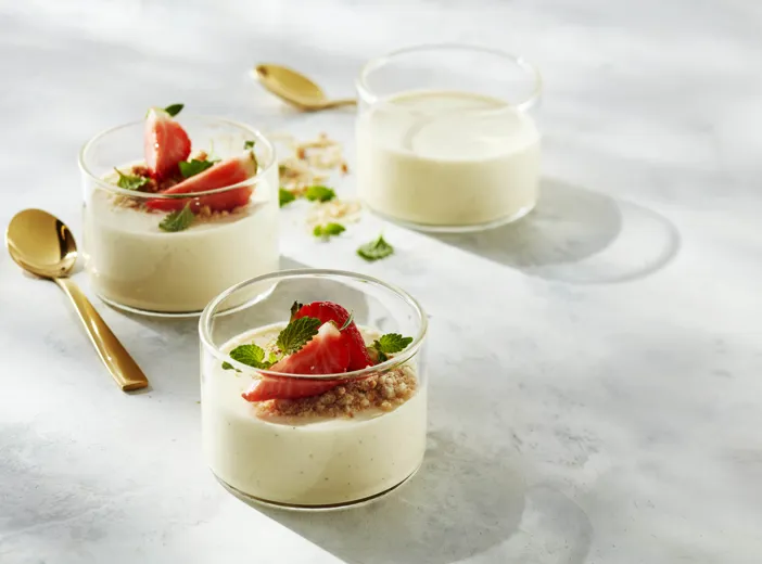 Koldskålspannacotta M Essens 2 2021 Blomsterberg 913124
