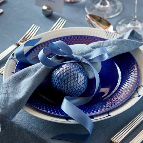 M Essens 3 2022 Side 5 Close Up 800X800px