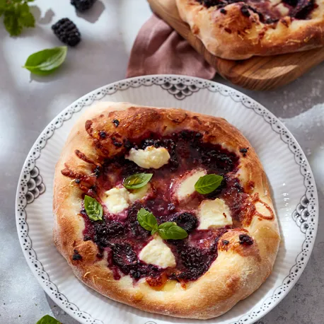 M Essens 2 2023 Side 17 Pizza 800X800